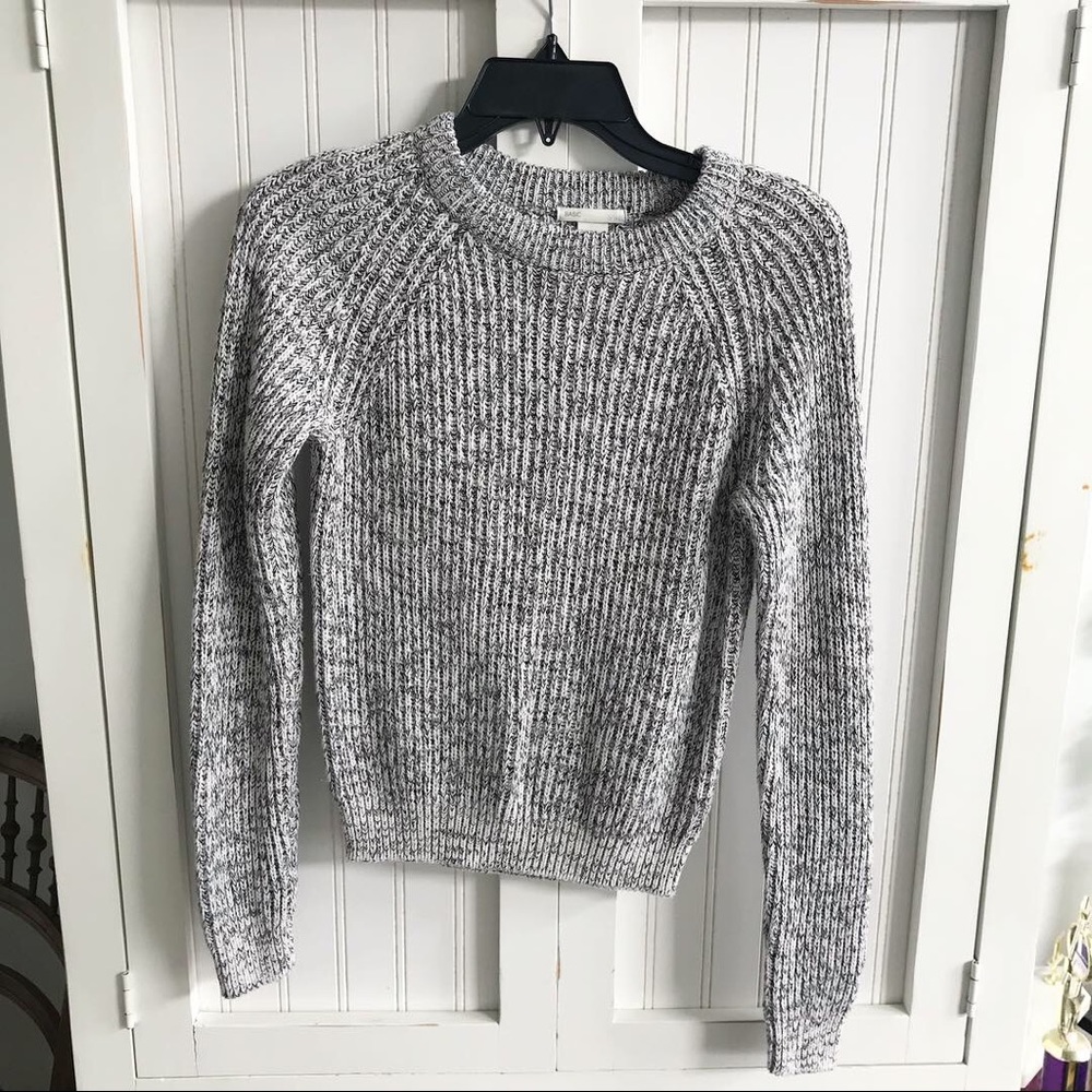 H&M grey sweater